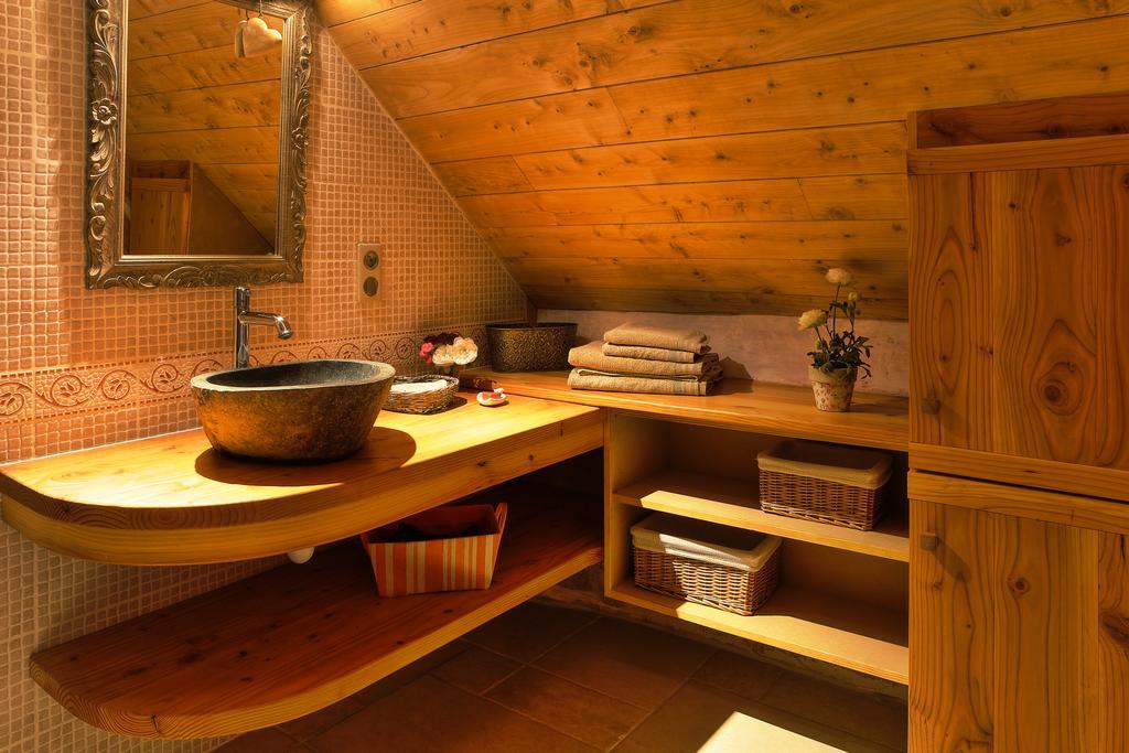 Bed And Breakfast La Fontaine Blanche Melgven Exterior foto
